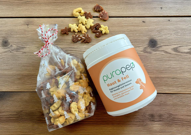 Hundekekse selber backen zu Weihnachten – 2 gesunde Rezepte mit Backmatte